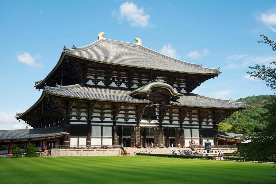 Kyoto: Nara, Todaiji, Kasuga Taisha Shrine Private Full Day - Naramachi’s narrow lanes and merchant houses