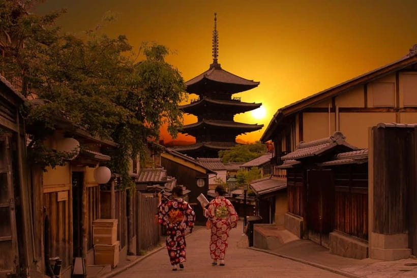 Kyoto: Night Walking Tour with Geisha Traditions - Why Gion works best after sunset