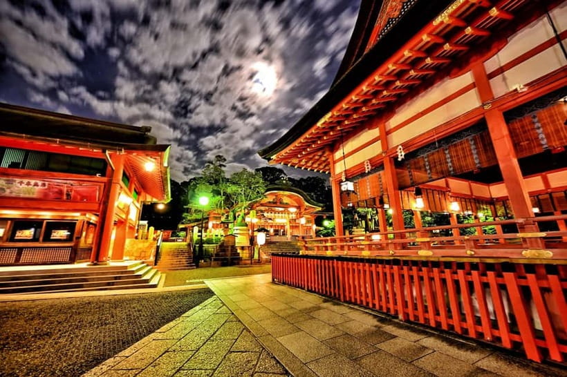 Kyoto: Night Walking Tour with Geisha Traditions - Practical advice before meeting at 7-Eleven