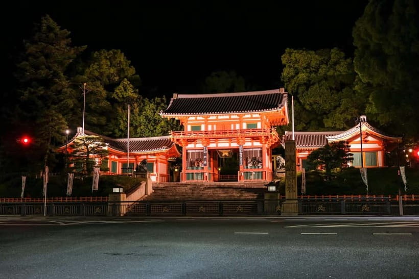 Kyoto: Night Walking Tour with Geisha Traditions - Should you book the Kyoto night walking tour?