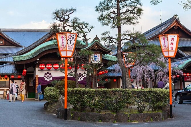 Kyoto Nighttime All-Inclusive Eats and Streets, Gion and Beyond - Kyoto after dark, at a glance