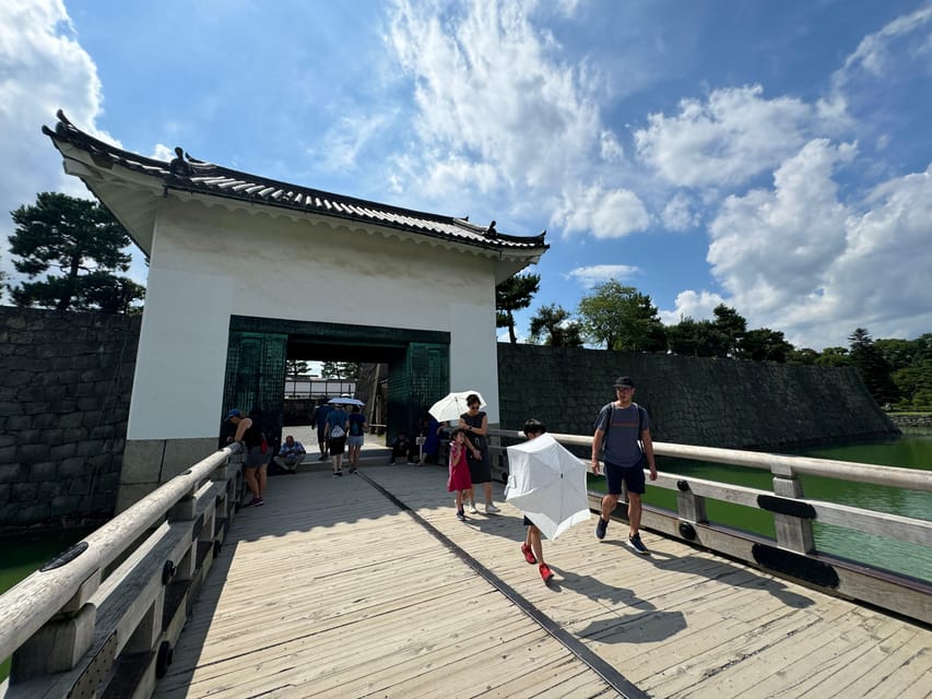 Kyoto: Nijo Castle & Gardens 2-Hour Guided Tour - Honmaru-goten Palace: confirm exactly what you will see