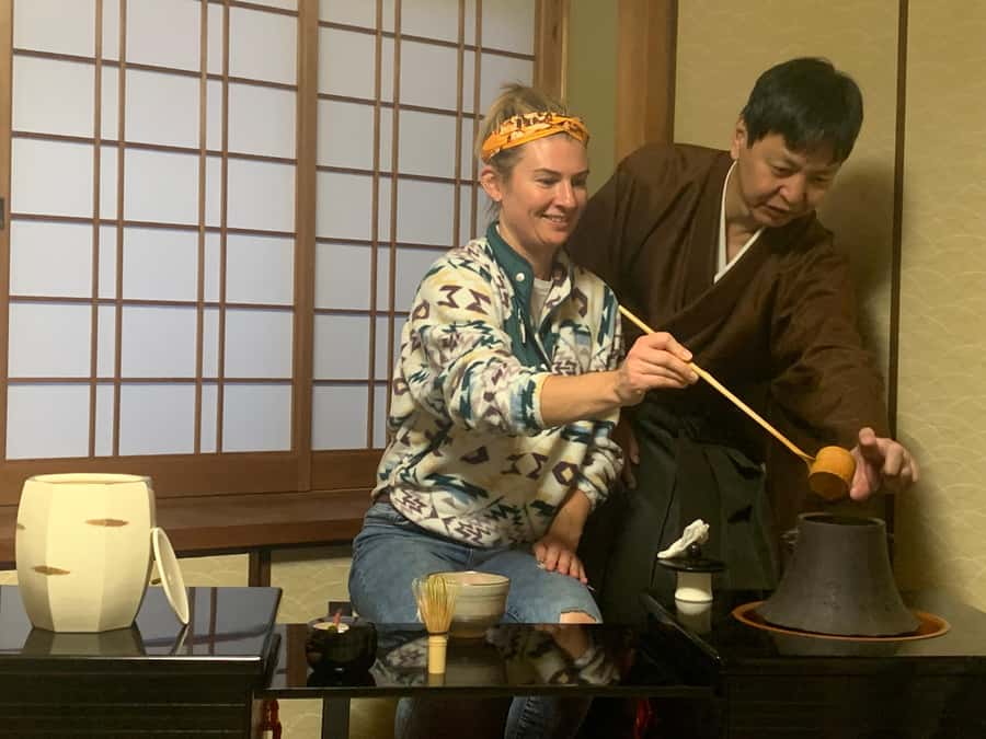 Kyoto Ninenzaka: Tea Ceremony in Old Townhouse with Chairs - Who should book it
