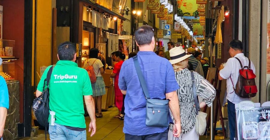 Kyoto: Nishiki Market and Depachika Food Tour with a Local - Nishiki Market, Kyoto’s Kitchen