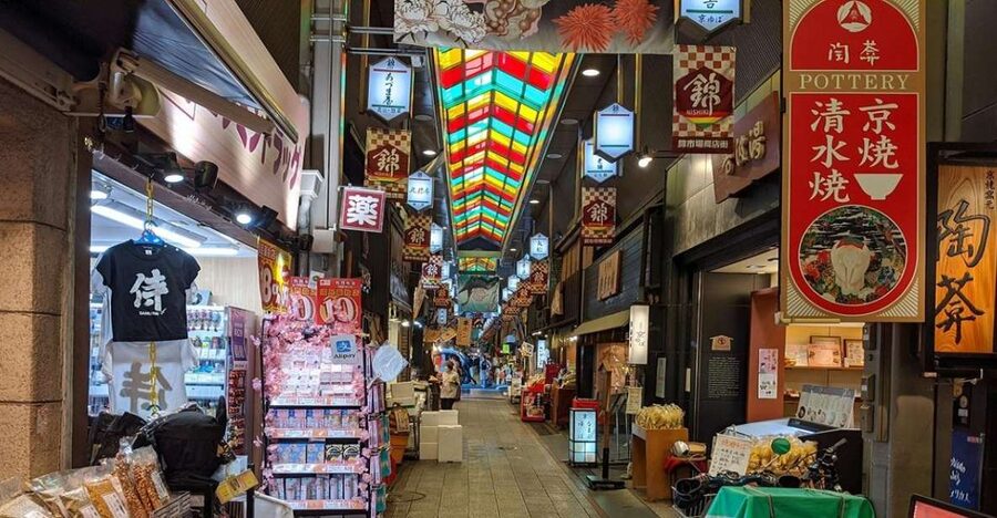 Kyoto: Nishiki Market Food Tour - Family Shops and Food With a Story