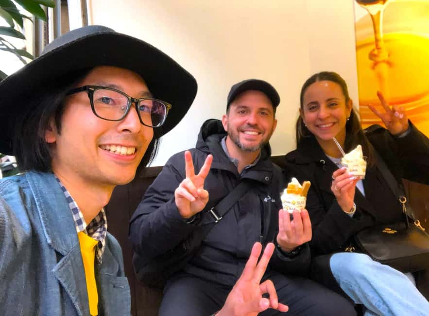 Kyoto: Nishiki Market Tour with a Local Foodie & 3 Tastings - Meeting beneath the red torii at Nishiki Tenmangū