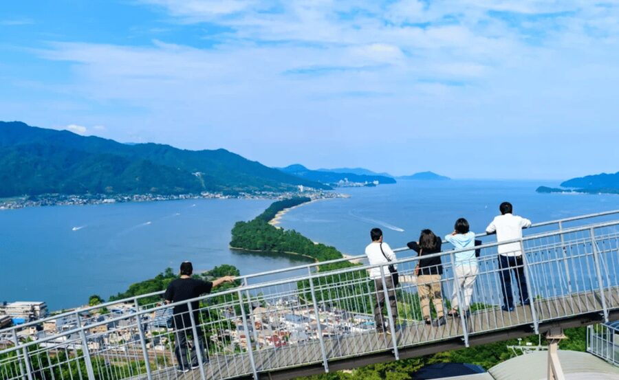Kyoto/Osaka: Kyoto Coast, Amanohashidate & Ine Bay Day Trip - What the private van changes