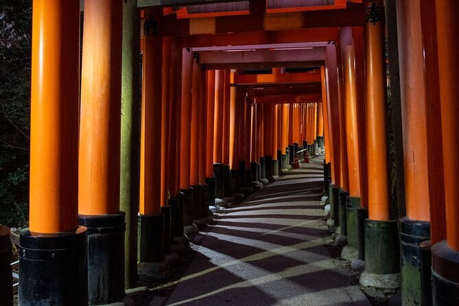 Kyoto Photography Masterclass - Private Photography Lesson - Pontocho and the glow of Kyoto after dark
