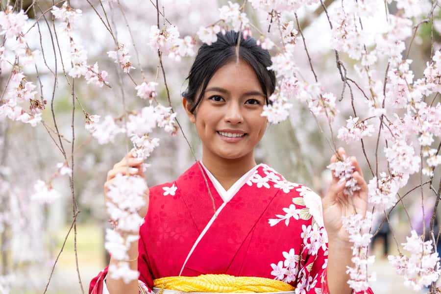 Kyoto: Photoshoot in a Machiya(Townhouse) in Kimono - Photo delivery is the main point to clarify