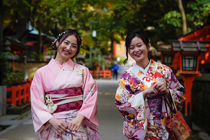 Kyoto Portrait Tour with Kimono - Yasaka Pagoda provides the finishing image