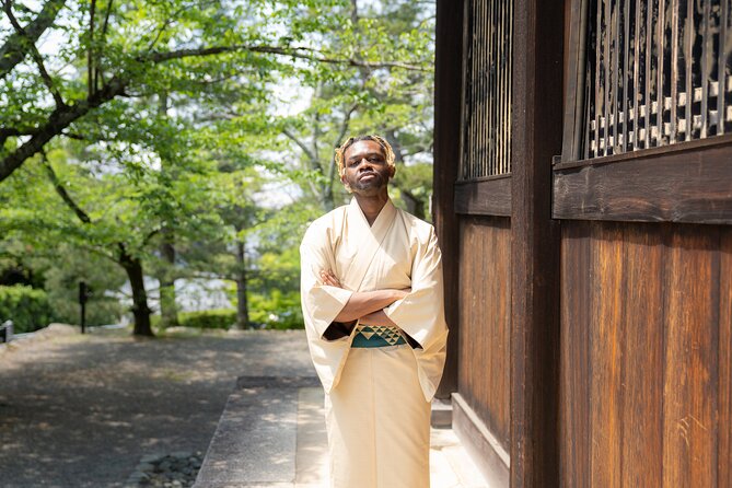 Kyoto Portrait Tour with Kimono - Maruyama Park adds gardens and seasonal color