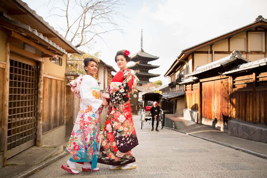 Kyoto: Premium Kimono Rental for 1 day to stroll around - What the Kyoto kimono rental experience is really like