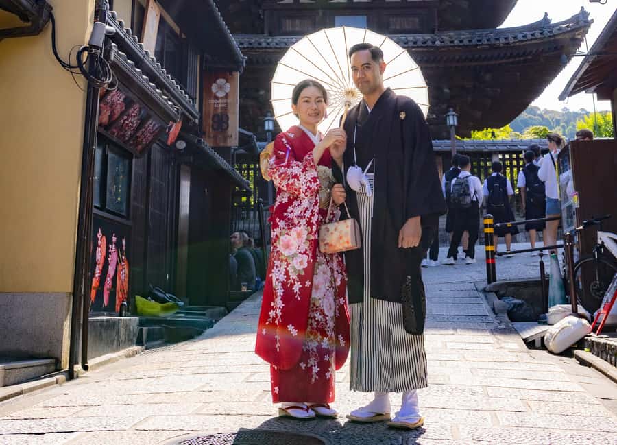 Kyoto: Premium Kimono Rental for 1 day to stroll around - Browsing a large collection of styles