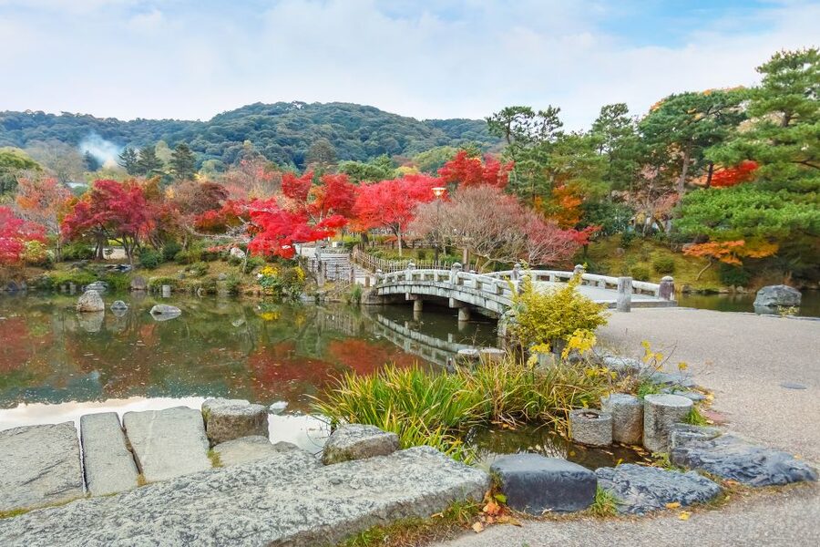 Kyoto: Private 2.5 Hour Historical Walking Tour - Learning shrine customs at Yasaka-jinja