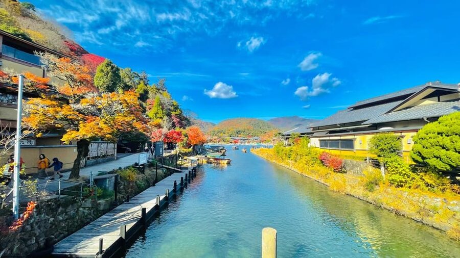 Kyoto: Private Customizable Guided tour with Luxury Vehicle - How much guiding should you expect?
