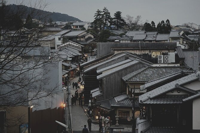 Kyoto: Private Flexible 3 hours tour with a local guide - Getting around and keeping the timing realistic