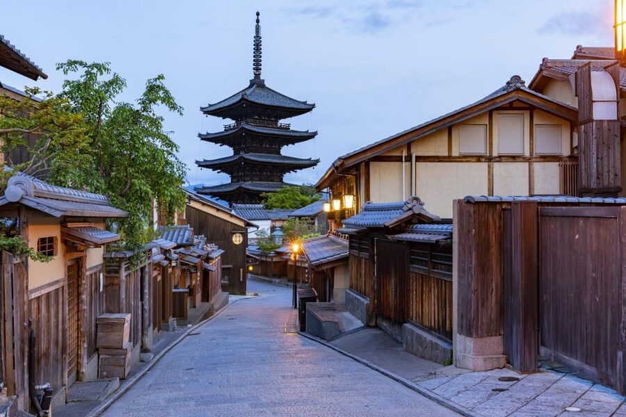 Kyoto: Private Full-Day Tour by Car - Fushimi Inari and its famous red gates