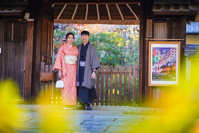 Kyoto Private Photo Shoot & Tour by SnapKyoto - Posing help and the human side of the experience