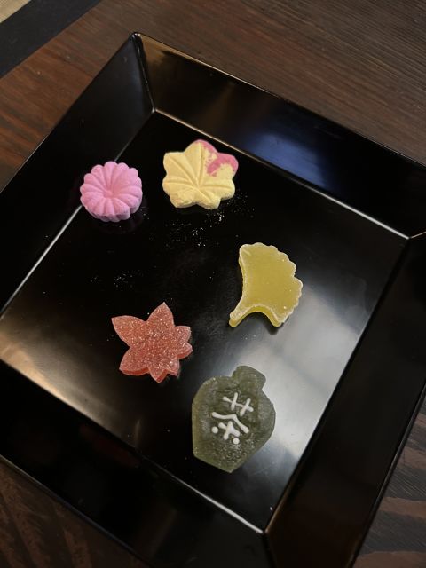 Kyoto: Private Tea Ceremony at local home with tea master - Etiquette that helps you feel at ease