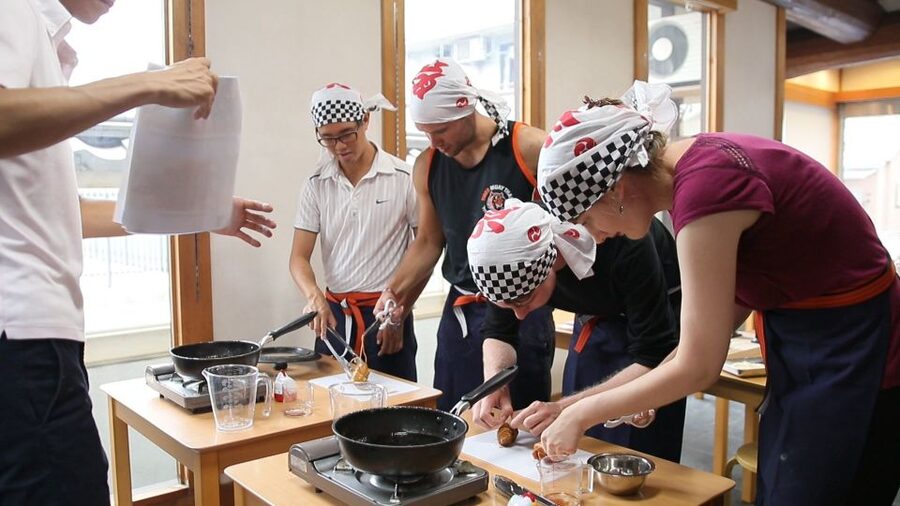Kyoto: Ramen Cooking Class at a Ramen Factory with Souvenir - Building and eating your own ramen