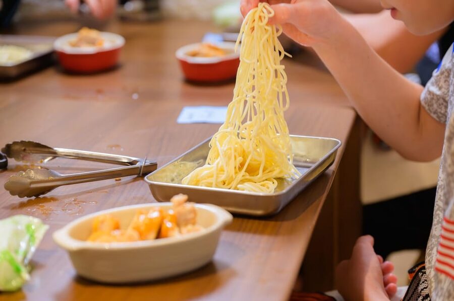 Kyoto: Ramen Cooking Class at a Ramen Factory with Souvenir - Finding the basement entrance near Demachiyanagi