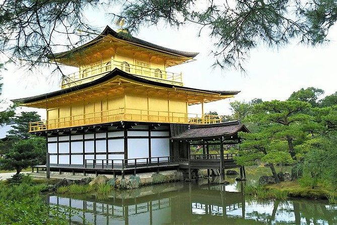 Kyoto Samurai and Geisha Town Private Walking Tour - A Kyoto history lesson with real variety