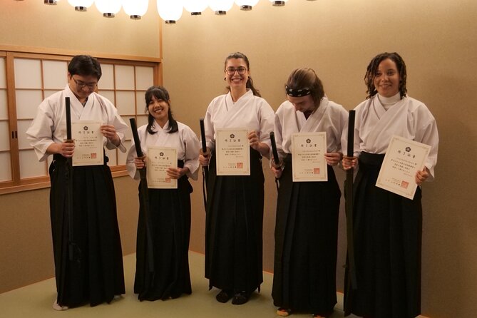 Kyoto Samurai Discovery Samurai Sword Test Cutting Training - Holding a real katana at Tozando Gion Yasaka