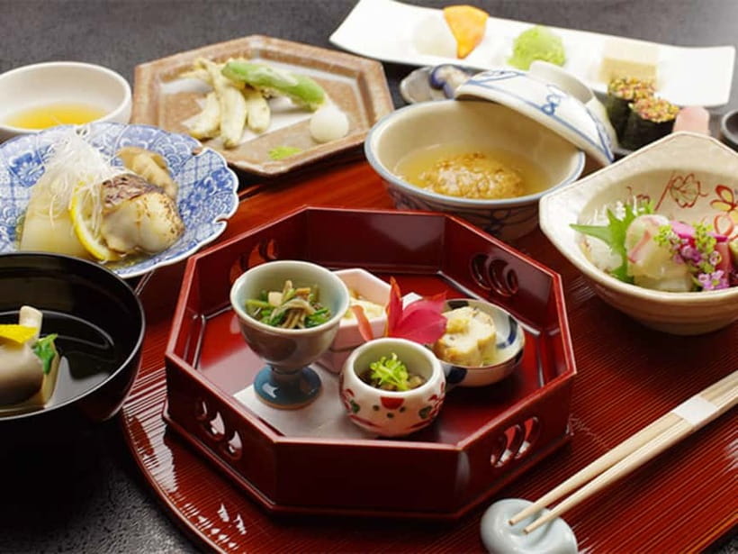 Kyoto:Seasonal Kaiseki Reservation at Hanasaki Nishiki - A Kyoto meal hidden in the middle of the city