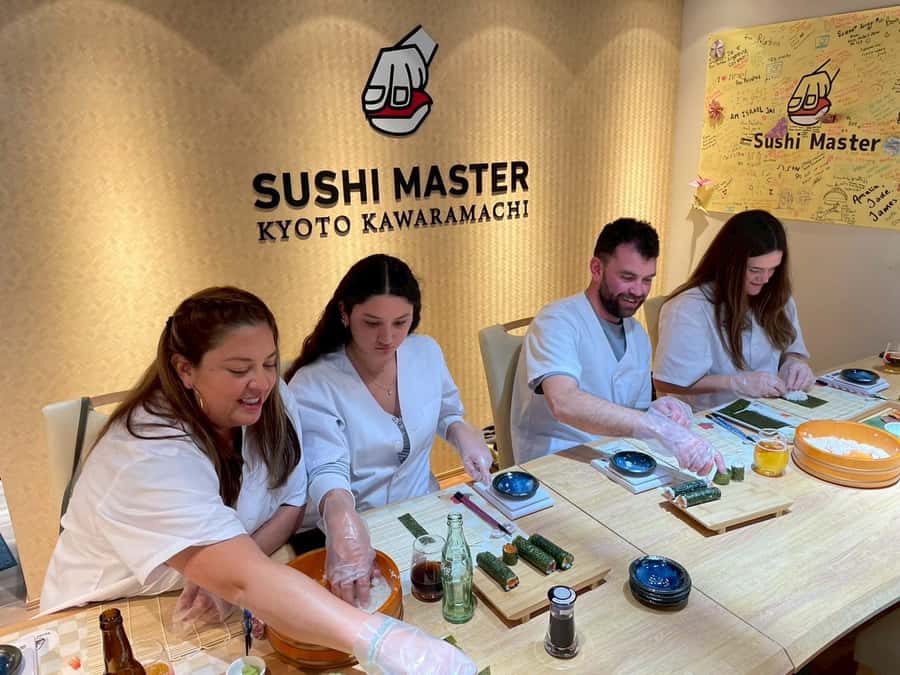 Kyoto: Sushi Making Experience in Kawaramachi - Why the English Support Matters