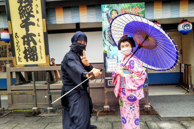 Kyoto top must-see Golden pavilion and Bamboo forest half-day Private tour - Walking through Arashiyama’s bamboo forest