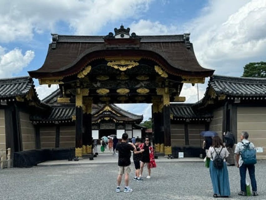 Kyoto: Top Sights Guided Tour - Gion, Kinkaku, Fushimi, Nijo - Lunch and old Kyoto in Gion