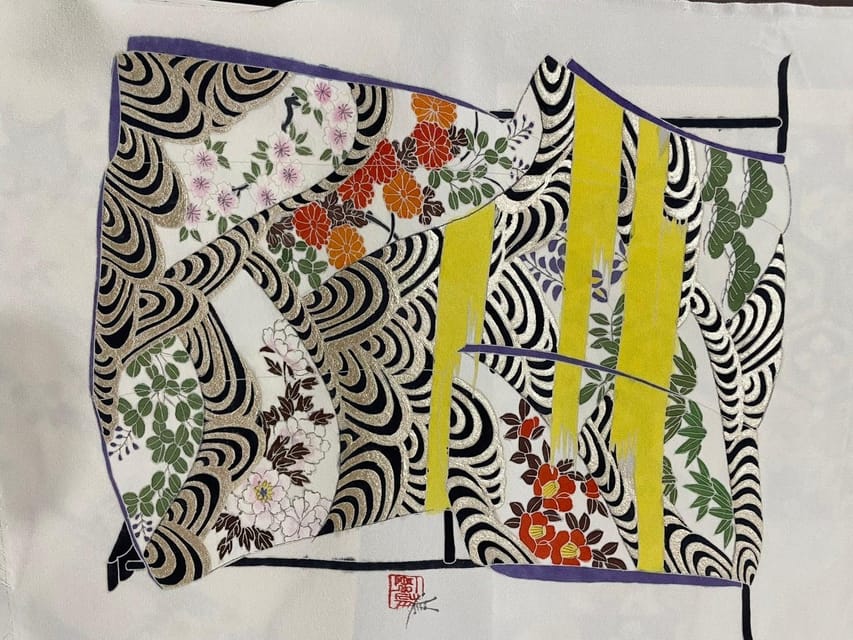 Kyoto: Traditional Yuzen Dyeing Experience - Letting the master shape your color palette