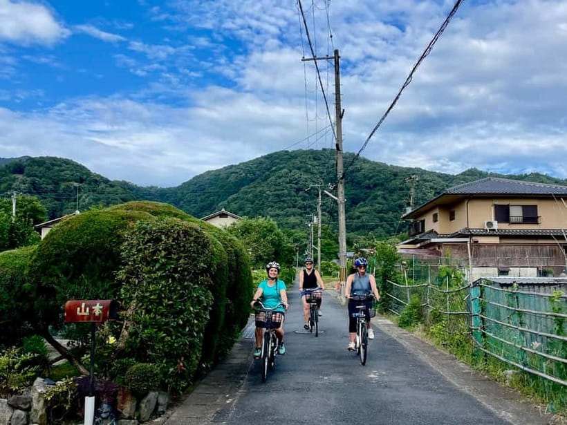 Kyoto : True Kyoto Avoid the crowds E-Bike Tour - Local communities and food along the route