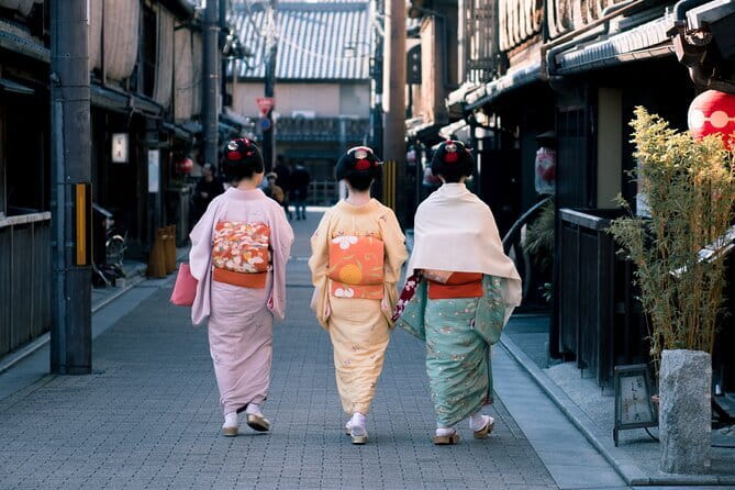 Kyoto Uncovered: One Full-Day Private Experience for First-Timers - Price, extra fees, and the real value