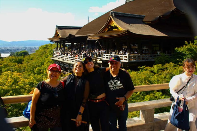Kyoto: Walking tour Kiyomizu, Geisha District with a Local - What makes Kiyomizu Temple worth the effort