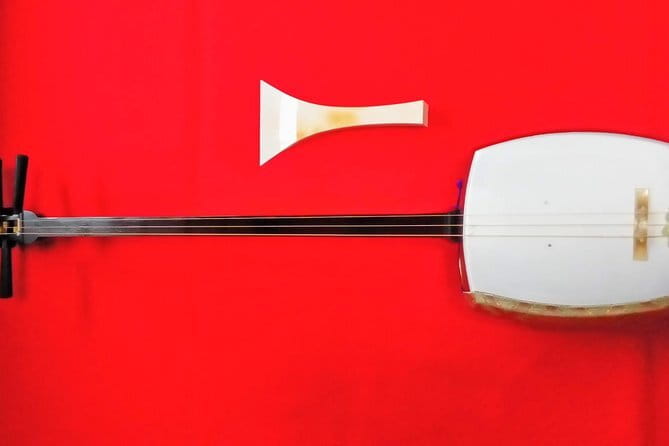 Learn Japanese guitar "Shamisen" - Why the private setting adds value