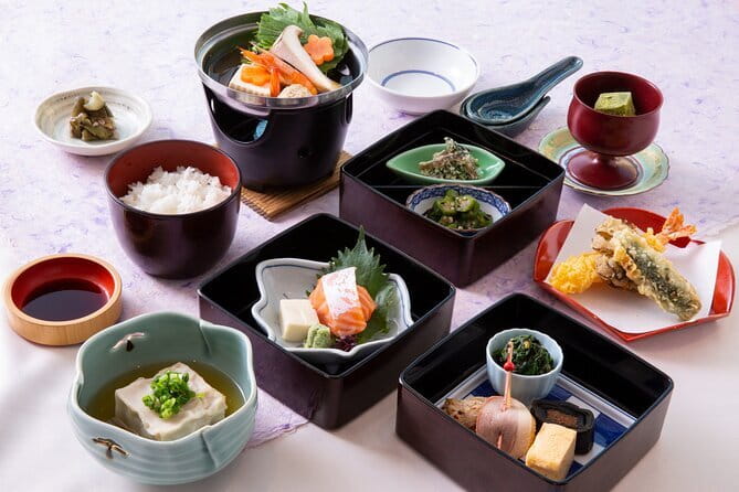 Maiko Night Performance with Kaiseki-style Kyoto cuisine Dinner - What the maiko performance includes