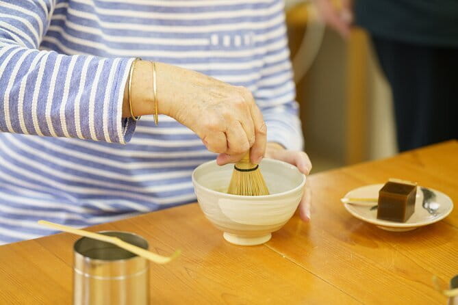 Matcha Grinding Experience and Walking Tour in Uji Kyoto - What the guide adds to the route
