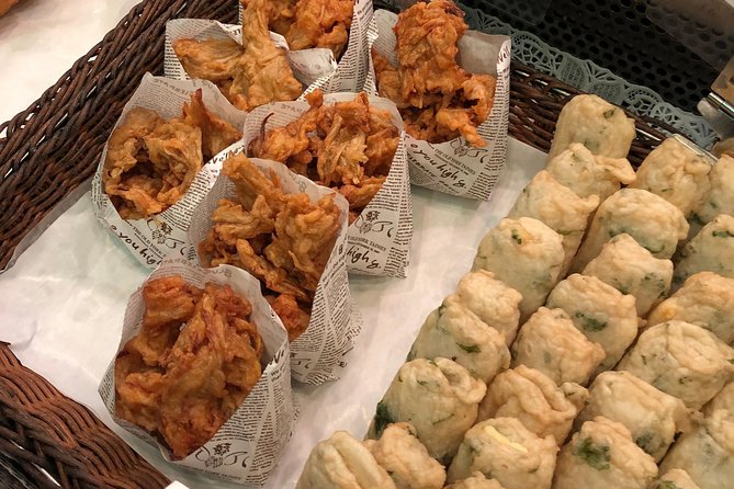 Nishiki Market Walking Food Tour with Local guide - The shrine ending gives the route a calm finish