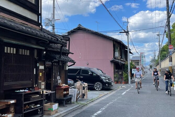 Pedal Adventure Kyoto E-Bike tour : True Kyoto Avoid the crowds - Key points at a glance