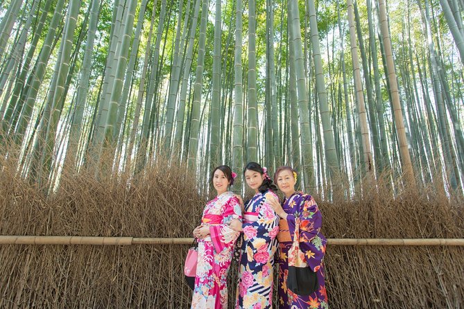 Photo Shoot with a Private Vacation Photographer in KYOTO, JAPAN - Fushimi Inari: strong images, clear planning needs