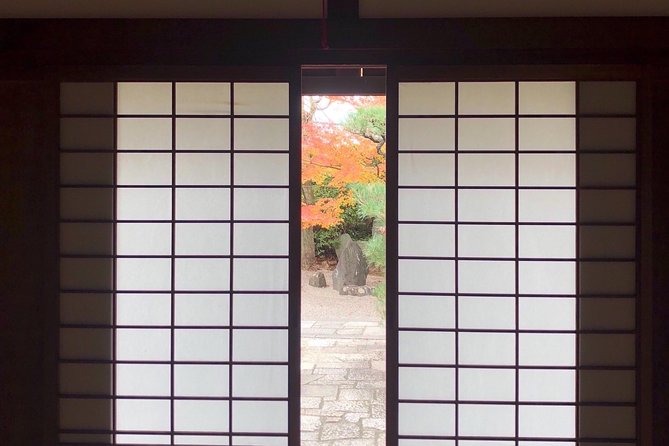 Private car tour in Kyoto (up to 9) - Sanjusangendo and its thousand golden figures