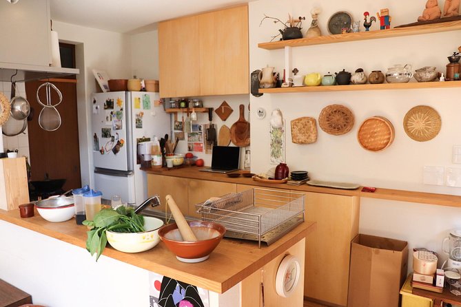 Private Kyoto Cooking Class with Aki in a Beautiful Wooden House - Timing, meeting point, and getting there
