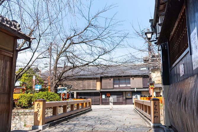 Private Kyoto Geisha Districts Walking Tour - Pontocho: Kyoto’s narrow dining lane