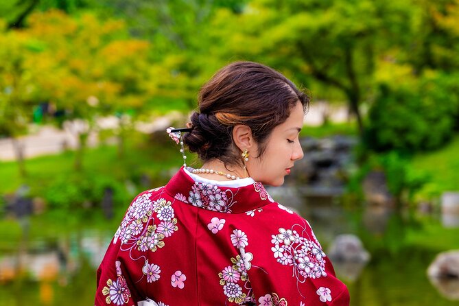 Private Photoshoot Experience in Kyoto ( Gion ) - The quieter lane that feels more local