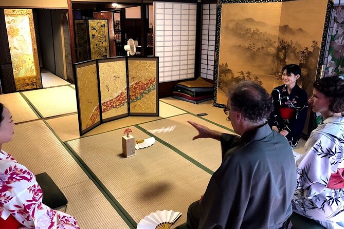 Private Tea Ceremony and Sake Tasting in Kyoto Samurai House - Whisking your own Uji matcha