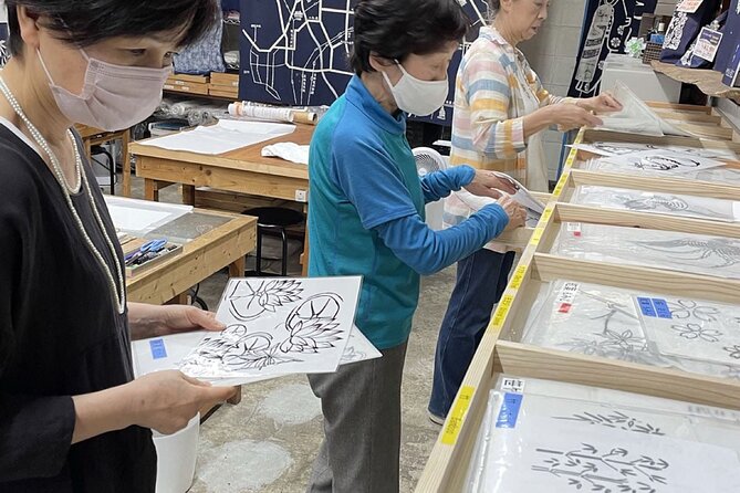 Roketsu dyeing experience: M course Roketsu Dyeing Experience - What Roketsu Dyeing Adds to a Kyoto Day