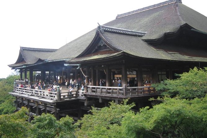 Sagano Romantic Train & Arashiyama, Kiyomizudera, Fushimi Inari Taisha Day Tour - Riding the Sagano Romantic Train