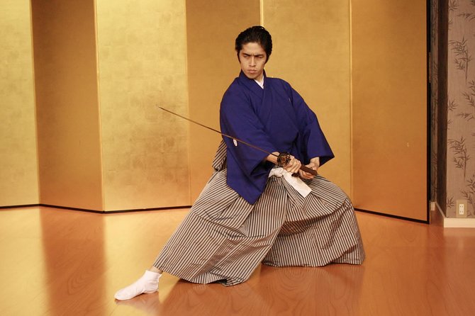 Samurai Performance and Casual Experience: Kyoto Ticket - The mini experience with a sword and fan