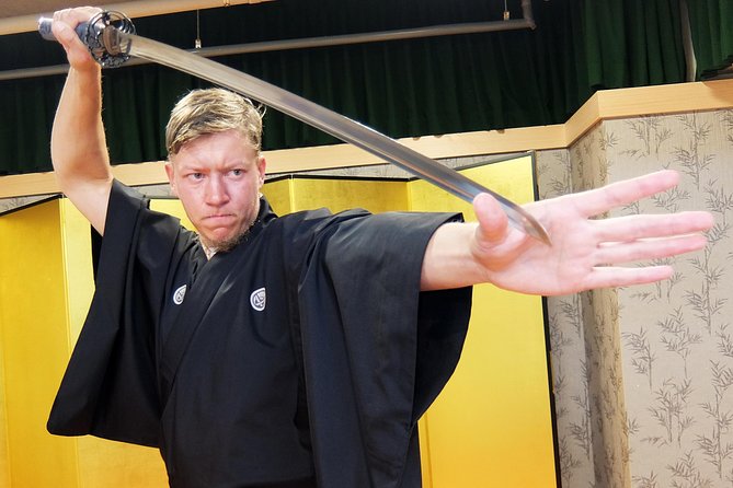 Samurai School in Kyoto: Samurai for a Day - Finding the dojo and preparing for the visit